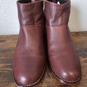 TOMS Laila Booties Size 6